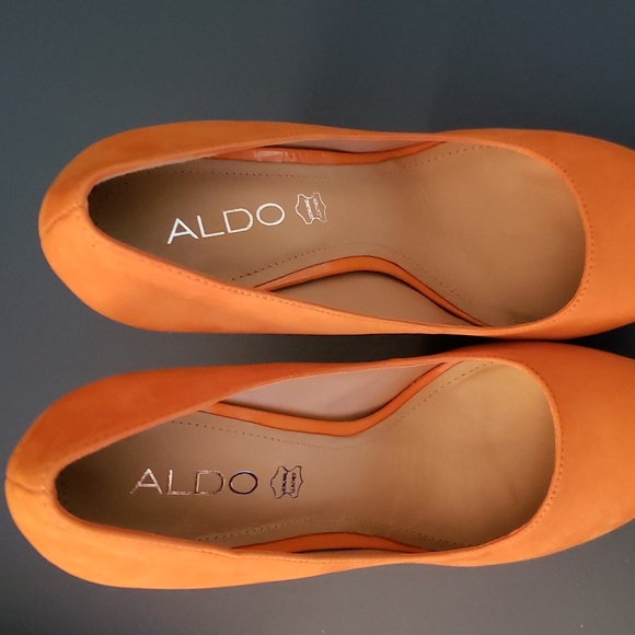 Brand new Aldo 'Antonini' platform suede pumpkin, tan and purple 5" heels - Picture 6 of 12